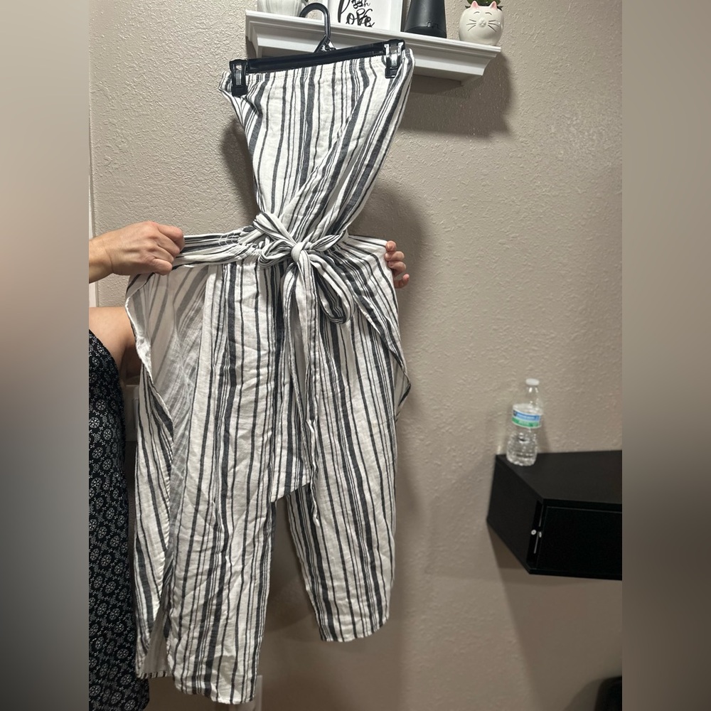 White and grey strapless shore jumpsuit
